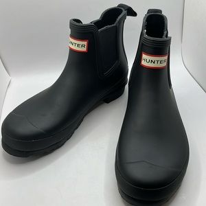 Hunter Footwear Womens Original Chelsea Ankle Rubber Rain Boot Black 8 US